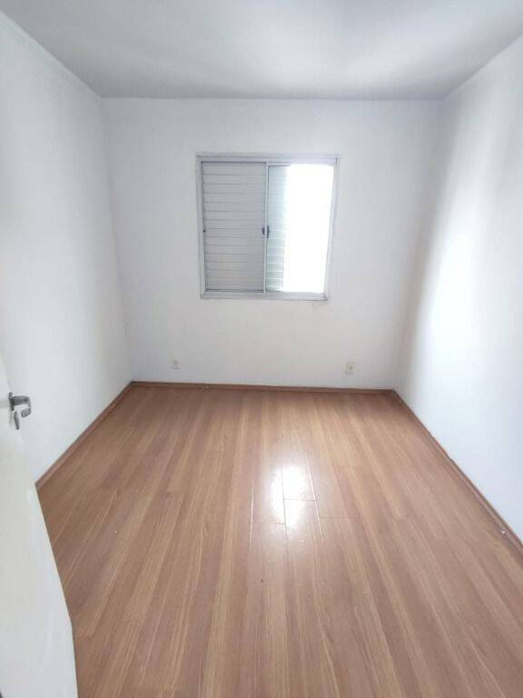 Apartamento à venda com 2 quartos, 70m² - Foto 3