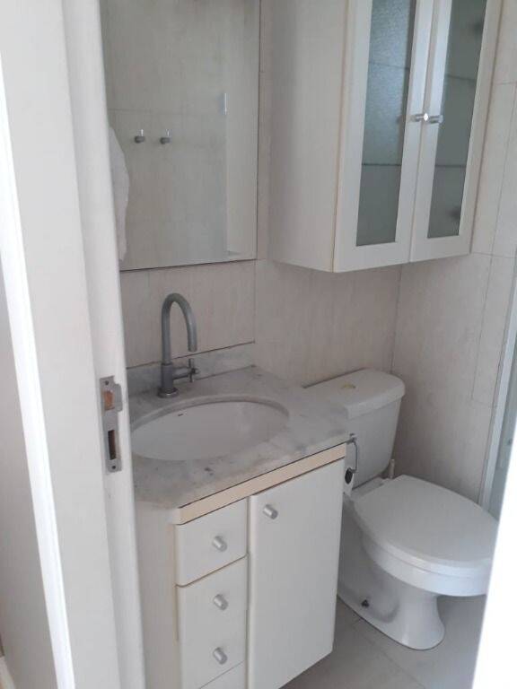 Apartamento à venda com 2 quartos, 70m² - Foto 4