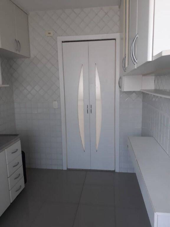 Apartamento à venda com 2 quartos, 70m² - Foto 10