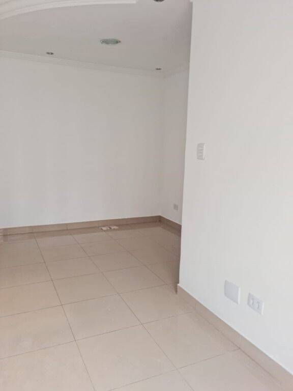 Apartamento para alugar com 2 quartos, 80m² - Foto 3