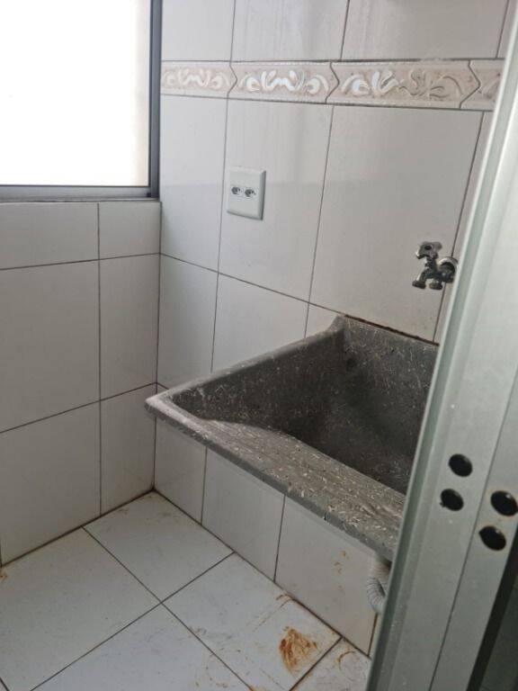 Apartamento para alugar com 2 quartos, 80m² - Foto 12