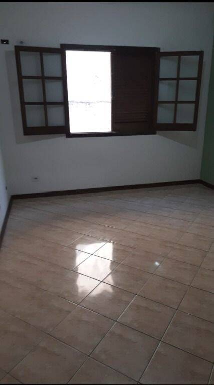 Sobrado à venda com 2 quartos, 112m² - Foto 2