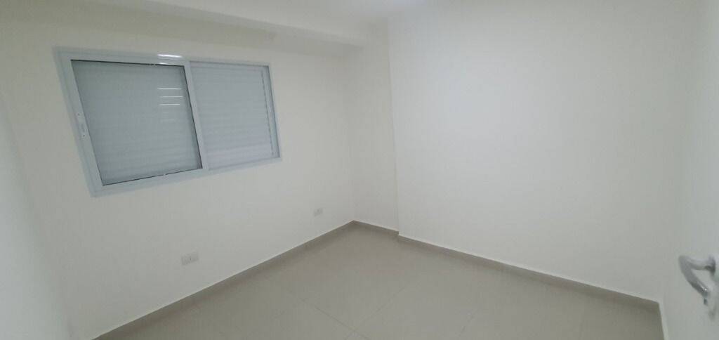 Casa para alugar com 3 quartos, 90m² - Foto 2