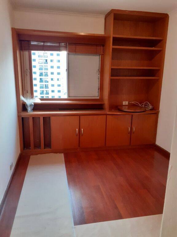 Apartamento para alugar com 2 quartos, 79m² - Foto 17