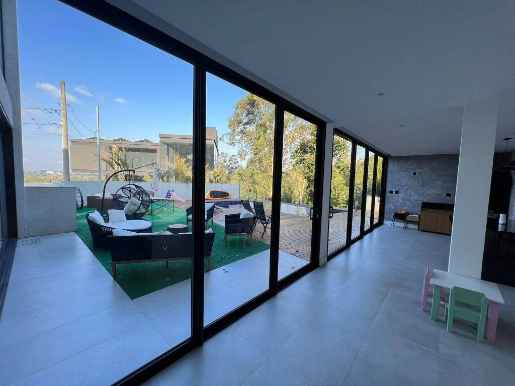 Casa à venda com 3 quartos, 330m² - Foto 15