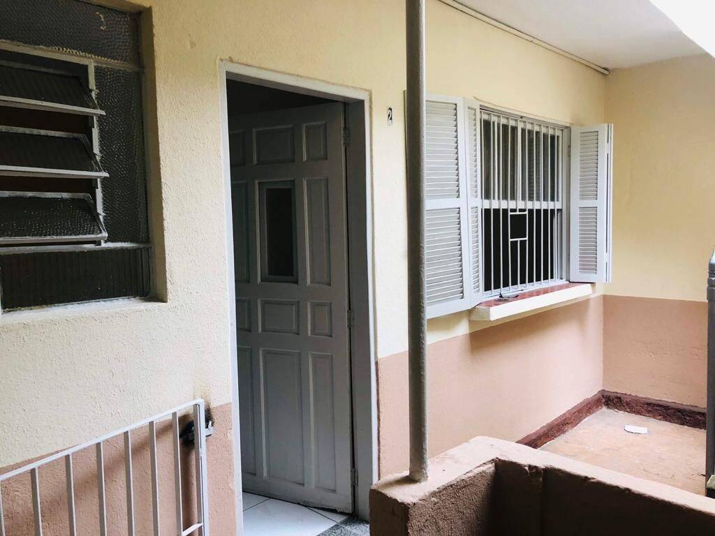 Casa à venda com 4 quartos, 288m² - Foto 1