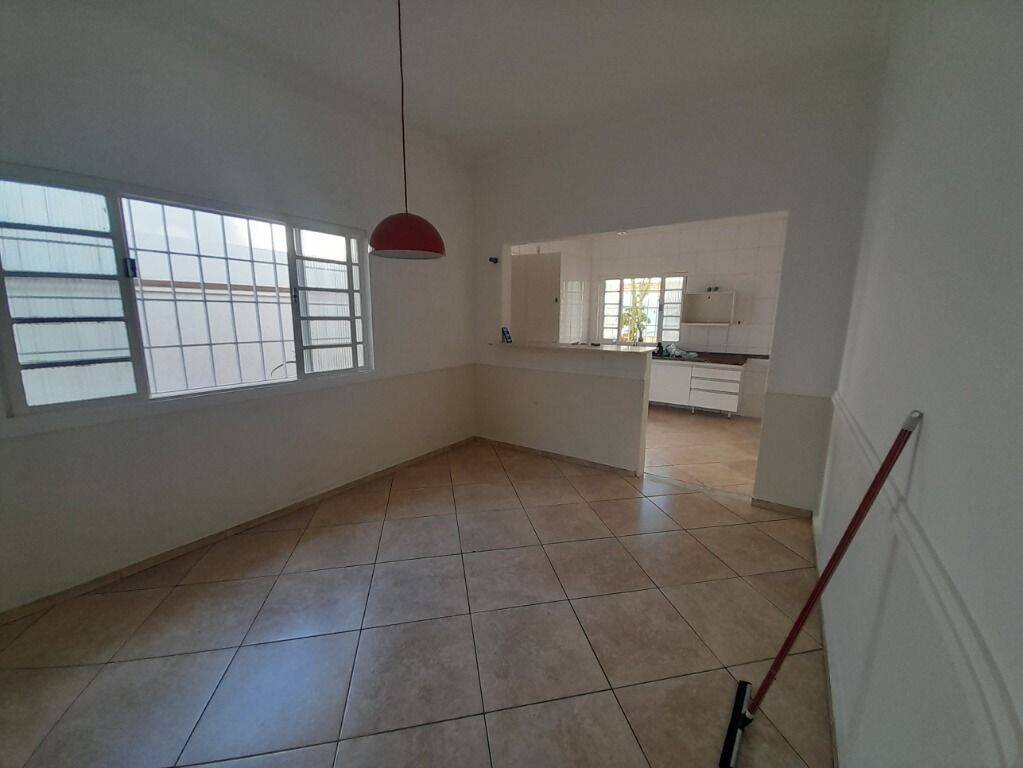 Casa para alugar com 3 quartos, 280m² - Foto 9