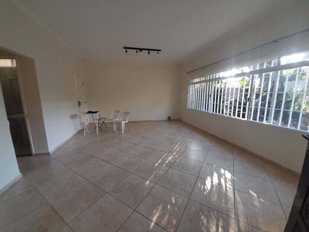 Casa para alugar com 3 quartos, 280m² - Foto 16