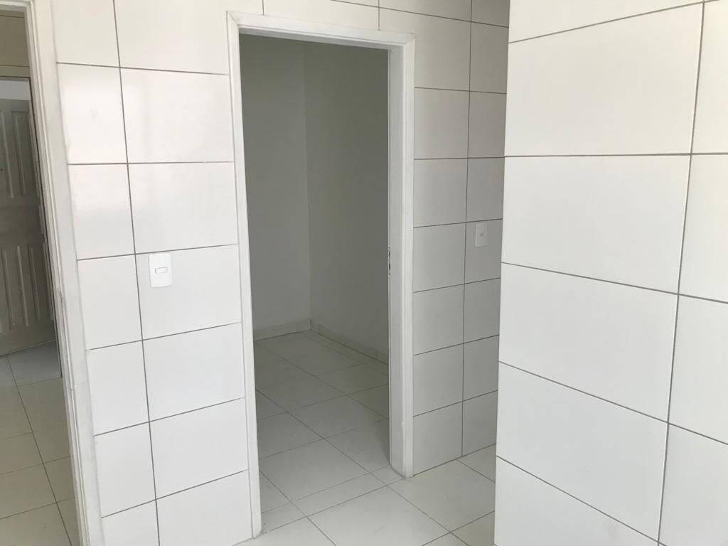 Apartamento à venda com 2 quartos, 116m² - Foto 2