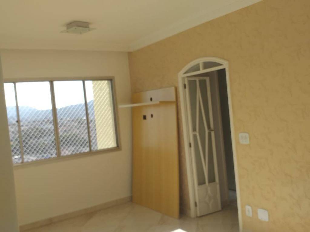 Apartamento à venda com 2 quartos, 62m² - Foto 8