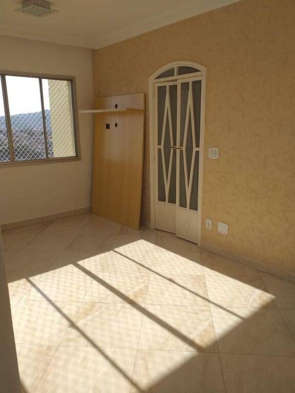 Apartamento à venda com 2 quartos, 62m² - Foto 7