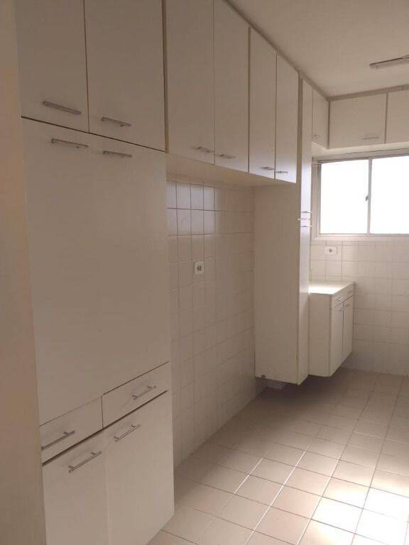 Apartamento à venda com 2 quartos, 62m² - Foto 4