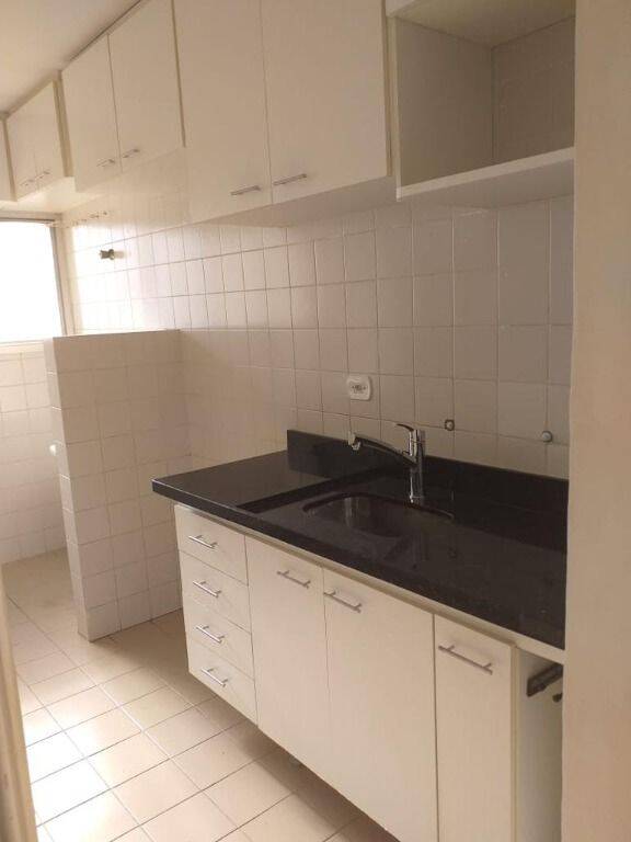 Apartamento à venda com 2 quartos, 62m² - Foto 11