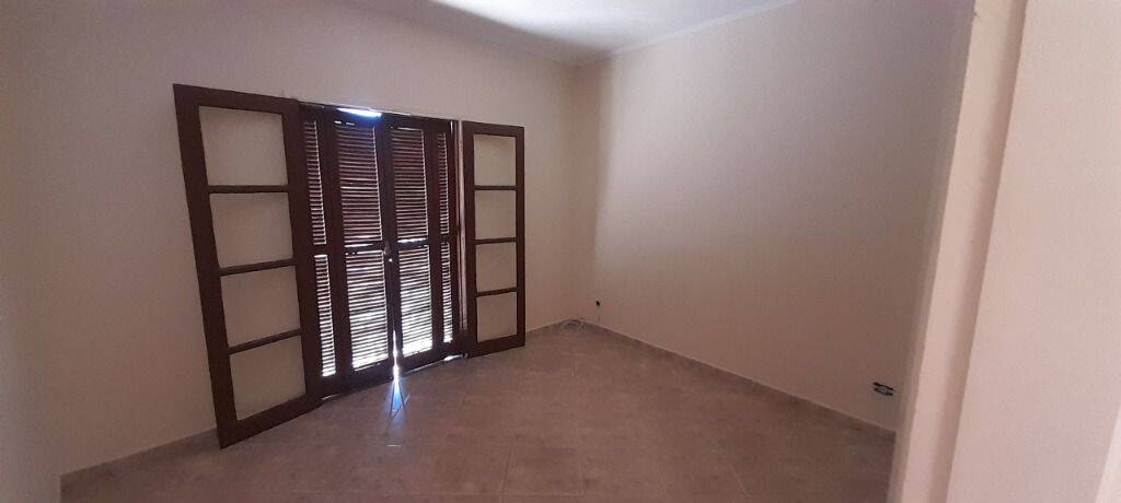 Casa para alugar com 2 quartos, 150m² - Foto 10