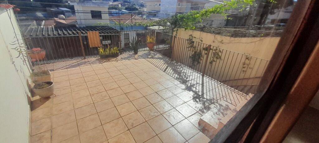 Casa para alugar com 2 quartos, 150m² - Foto 13