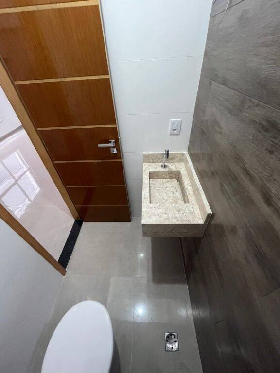 Sobrado à venda com 2 quartos, 65m² - Foto 2