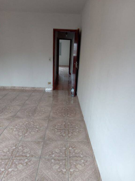 Casa para alugar com 2 quartos, 120m² - Foto 8