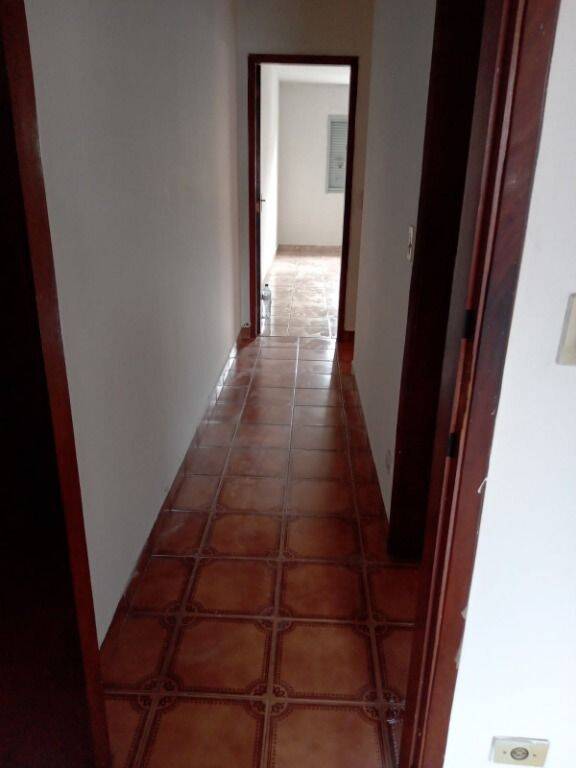 Casa para alugar com 2 quartos, 120m² - Foto 12