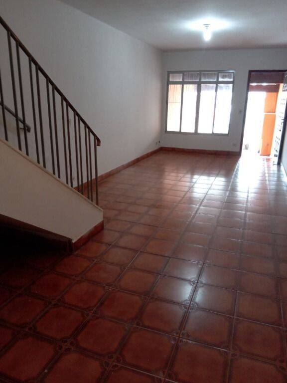 Casa para alugar com 2 quartos, 120m² - Foto 13