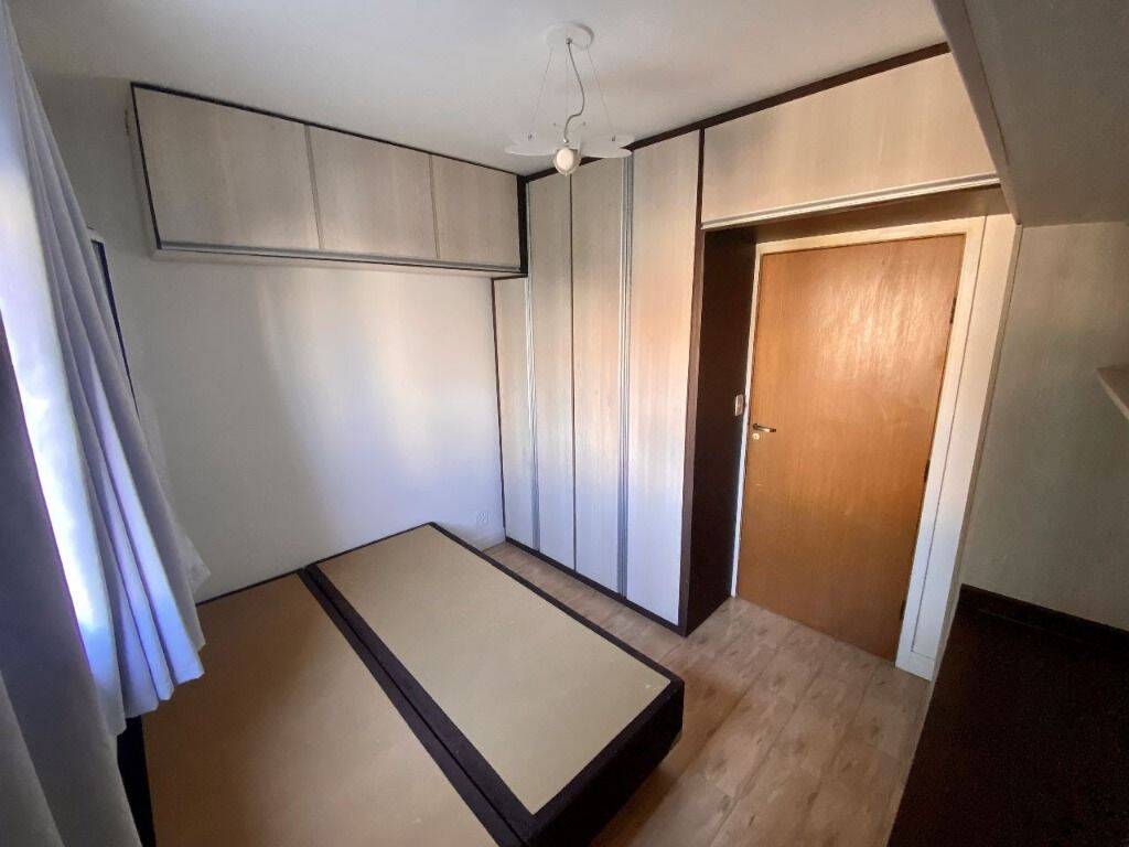 Apartamento à venda com 2 quartos, 64m² - Foto 4