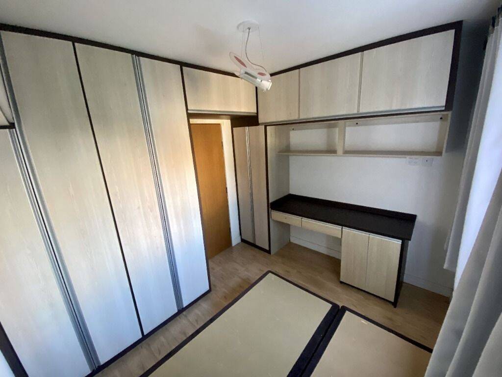 Apartamento à venda com 2 quartos, 64m² - Foto 9