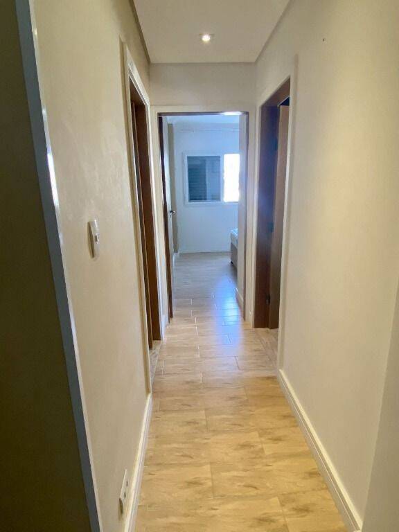 Apartamento à venda com 2 quartos, 64m² - Foto 8