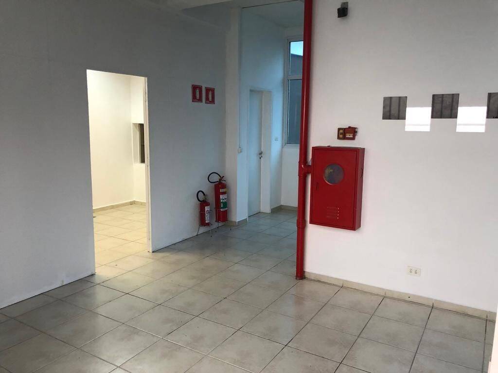 Prédio Inteiro para alugar, 1000m² - Foto 6