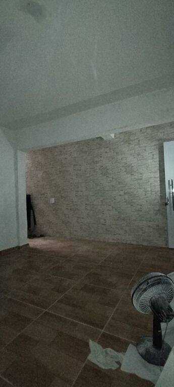 Casa para alugar com 2 quartos, 80m² - Foto 4