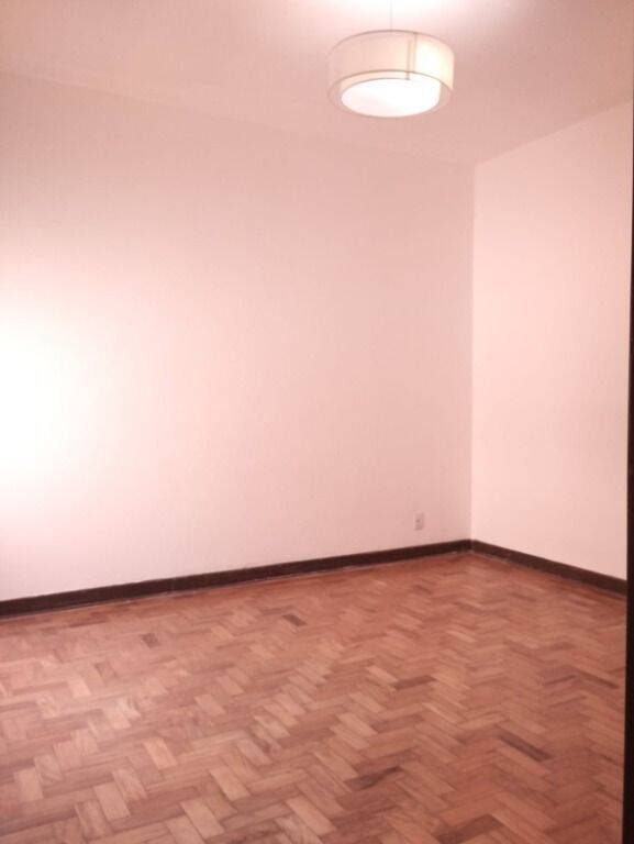 Apartamento para alugar com 2 quartos, 110m² - Foto 11