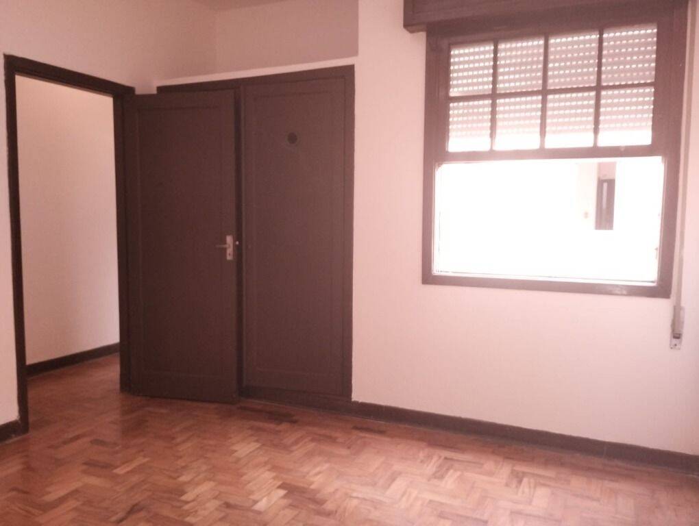 Apartamento para alugar com 2 quartos, 110m² - Foto 12