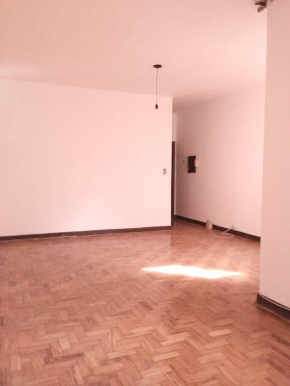 Apartamento para alugar com 2 quartos, 110m² - Foto 15