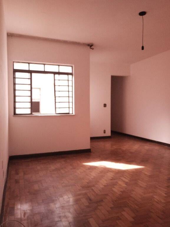 Apartamento para alugar com 2 quartos, 110m² - Foto 19