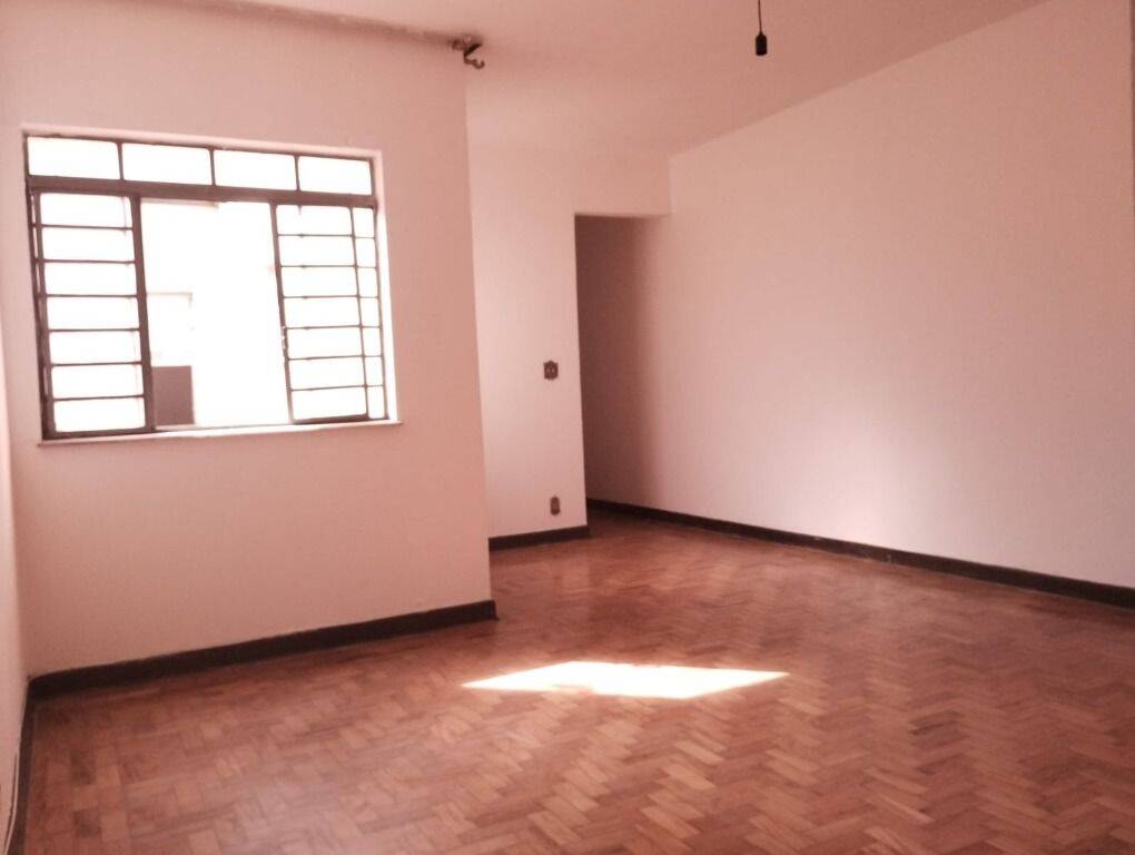 Apartamento para alugar com 2 quartos, 110m² - Foto 1