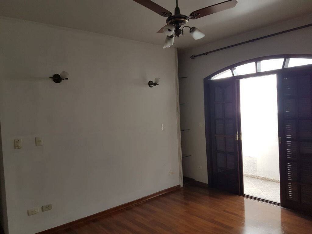 Sobrado para alugar com 2 quartos, 170m² - Foto 13