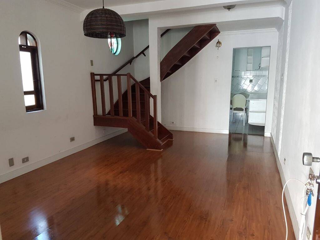 Sobrado para alugar com 2 quartos, 170m² - Foto 1