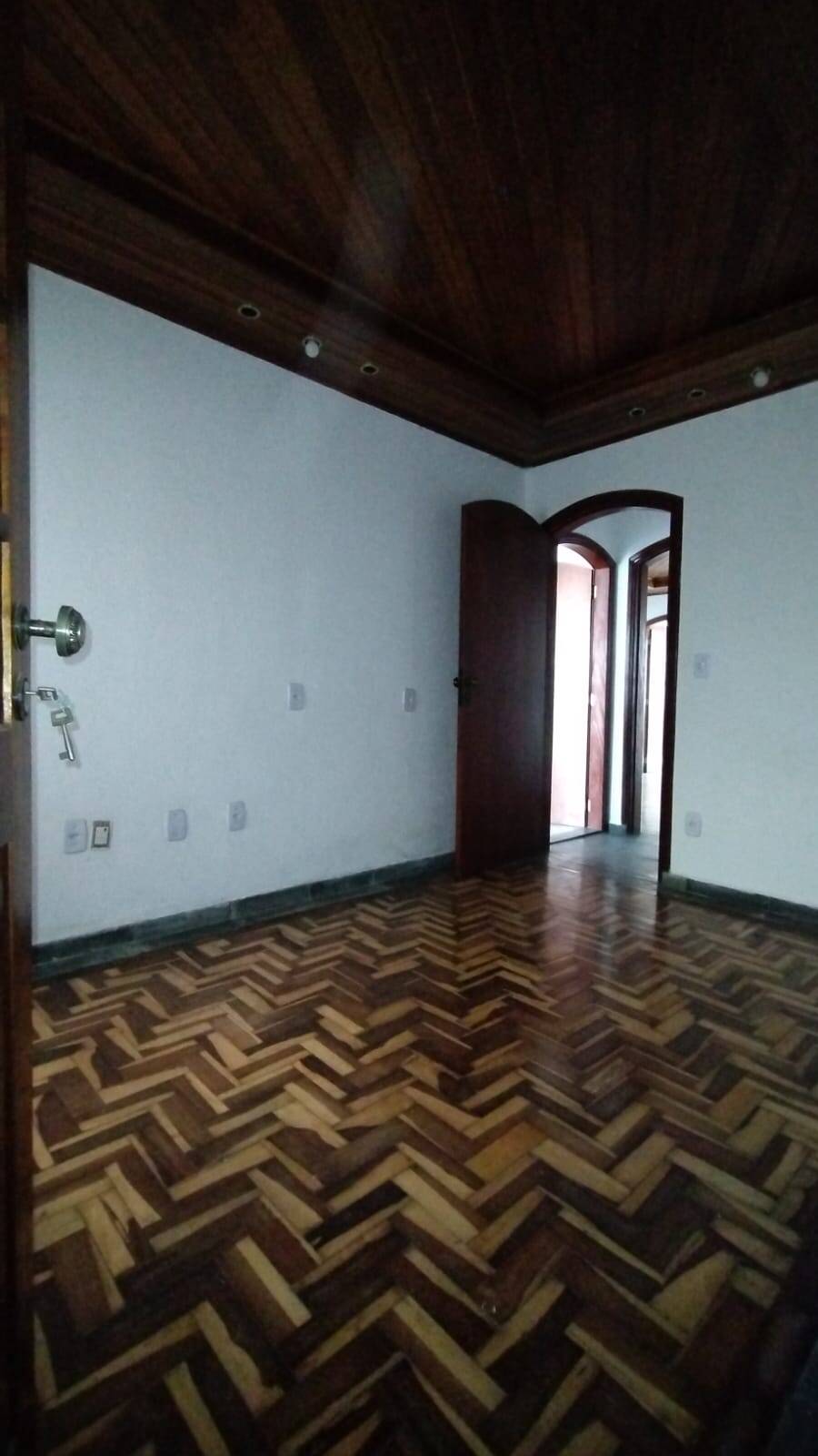 Casa para alugar com 3 quartos, 150m² - Foto 11