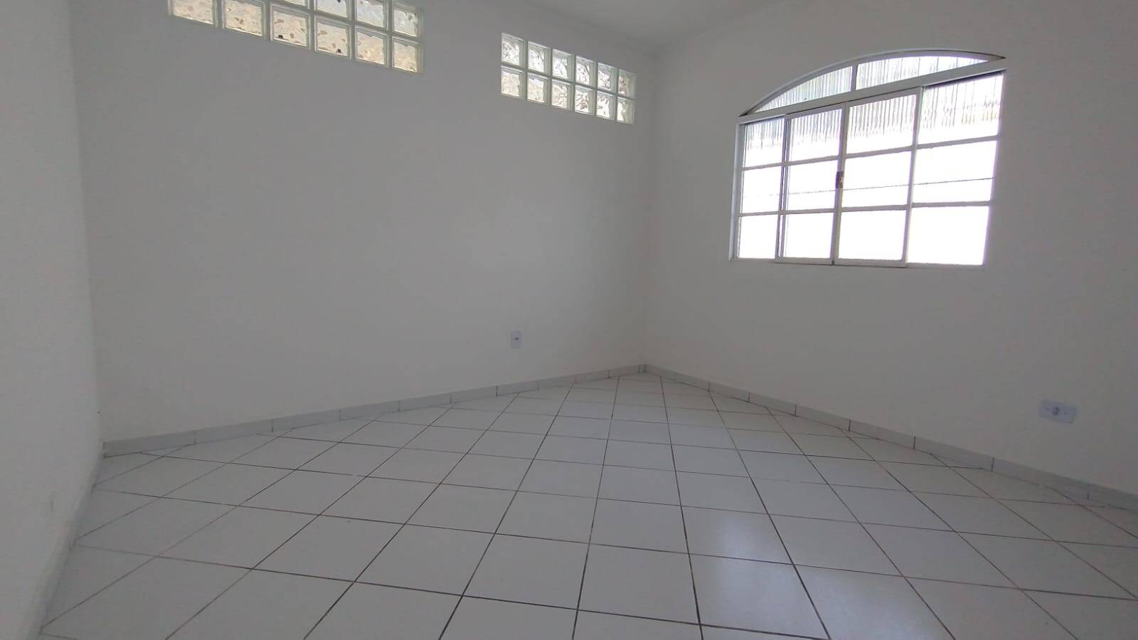 Casa para alugar com 3 quartos, 150m² - Foto 14