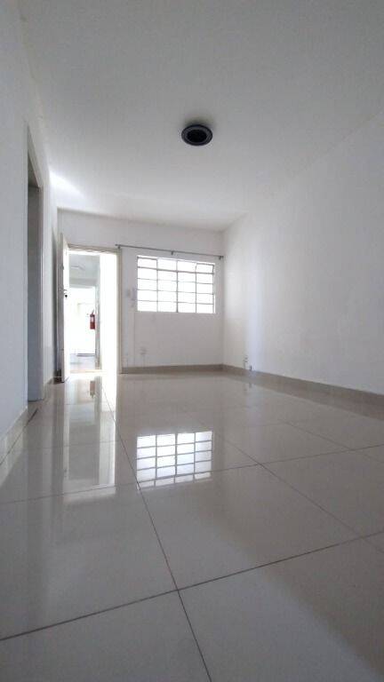 Apartamento para alugar com 2 quartos, 75m² - Foto 5