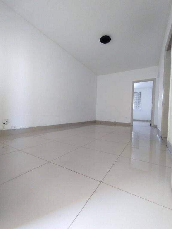 Apartamento para alugar com 2 quartos, 75m² - Foto 6