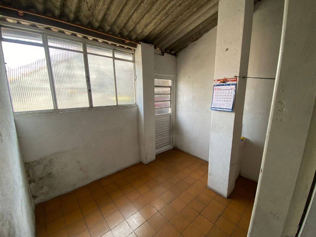 Casa à venda com 5 quartos, 160m² - Foto 1