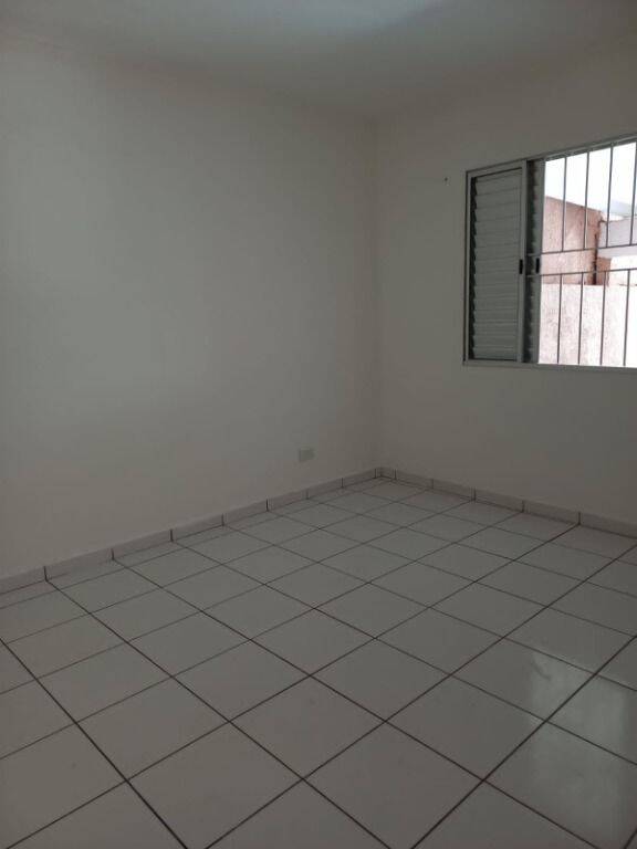 Casa à venda com 2 quartos, 125m² - Foto 4