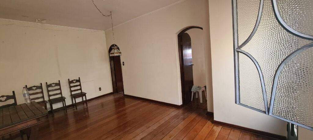 Casa à venda com 3 quartos, 220m² - Foto 6