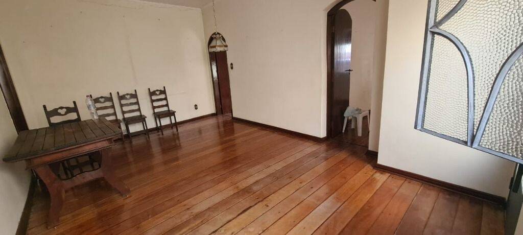 Casa à venda com 3 quartos, 220m² - Foto 5