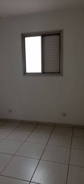 Apartamento para alugar com 2 quartos, 64m² - Foto 12