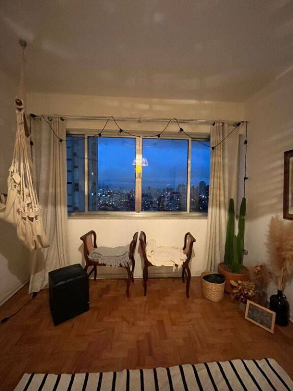 Apartamento à venda com 2 quartos, 83m² - Foto 2