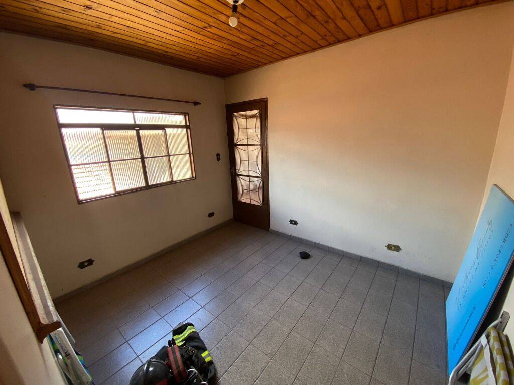 Casa à venda com 4 quartos, 108m² - Foto 7