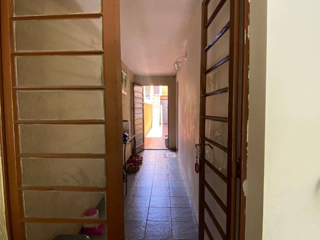 Casa à venda com 4 quartos, 108m² - Foto 23