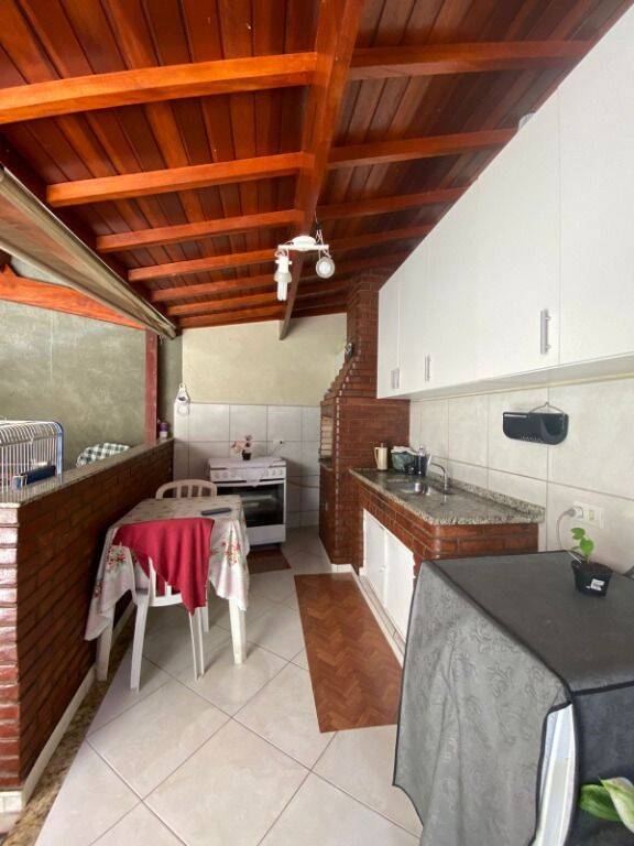 Casa à venda com 3 quartos, 196m² - Foto 29