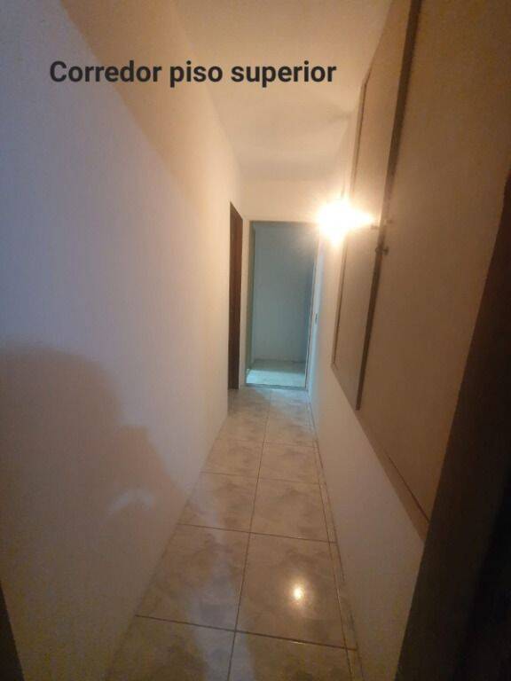 Casa à venda com 3 quartos, 173m² - Foto 4