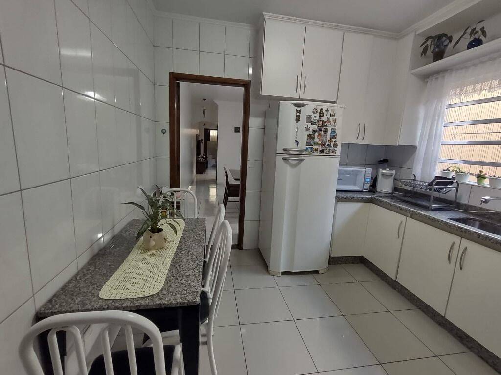 Casa à venda com 4 quartos, 128m² - Foto 19